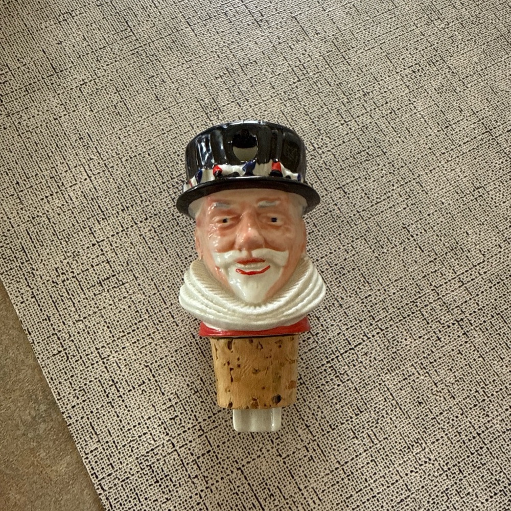 Ceramic Bottle Stopper with Black Hat